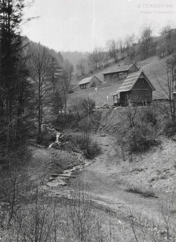 Chaty a chalupy v osade Ambrušovce