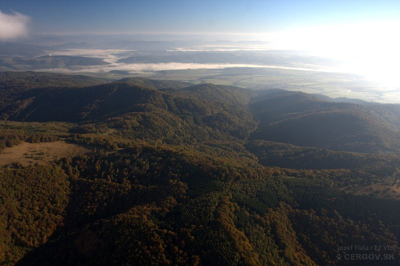 Hrebeň medzi vrchom Čergov a Chochuľkou