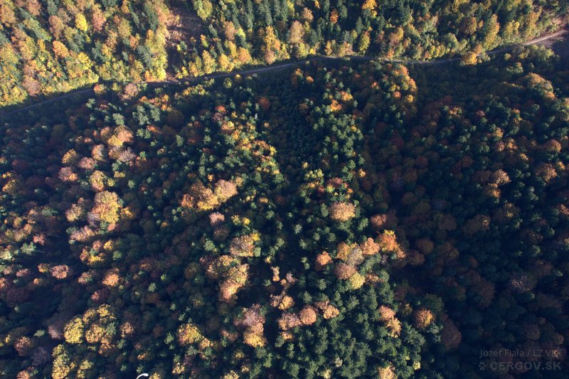 Cesta v doline potoka Ľutinka