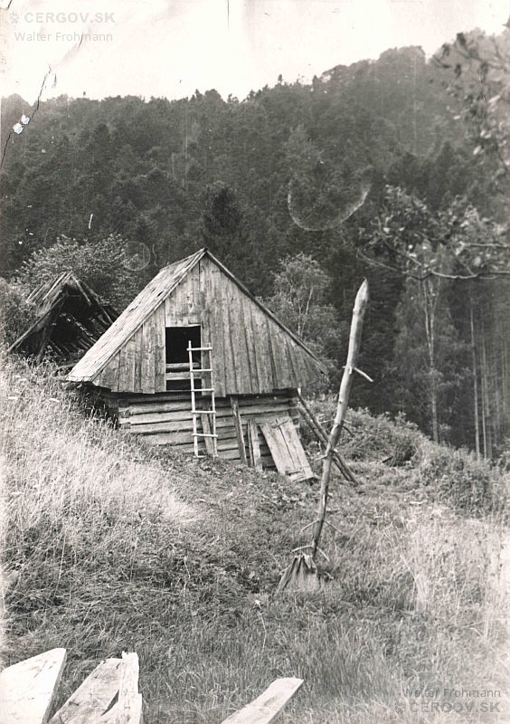 Sypanec v usadlosti Andreja Blaščáka v osade Baranie