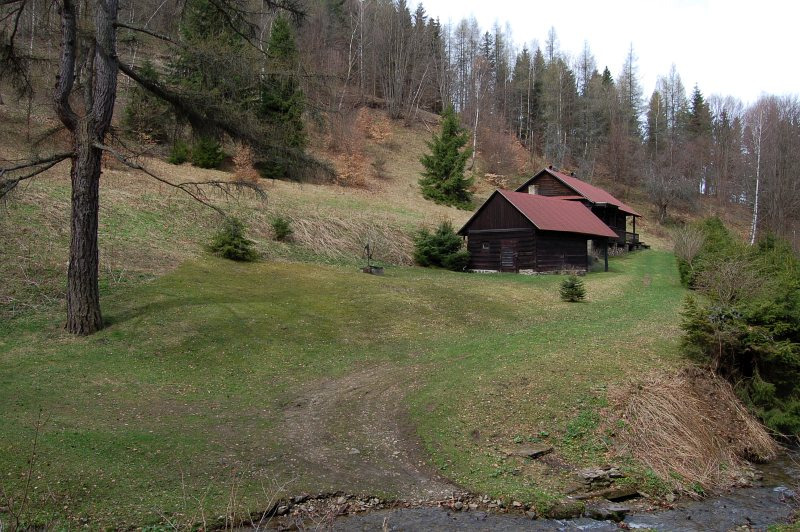Miesto bývalej usadlosti Jána a Štefana Starinského