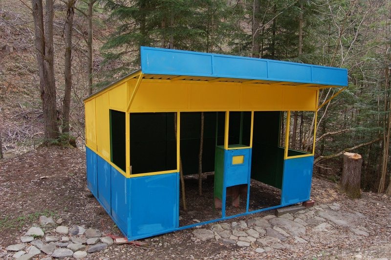 Zrekonštruovaná bývalá autobusová zastávka Podbaranie