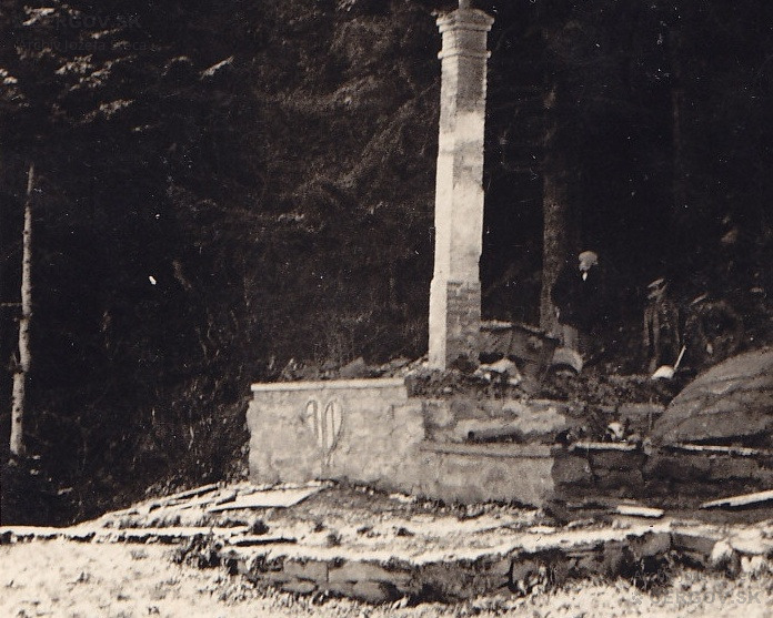 Chmelárova chata po vyhorení